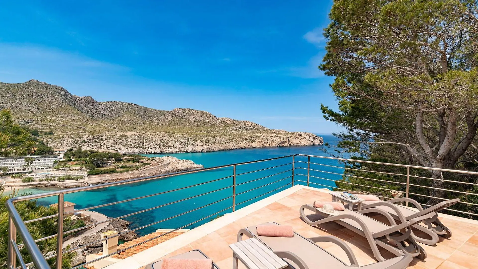 Beach Villa Cala Carbo By Sealand Villas Cala de Sant Vicenc
