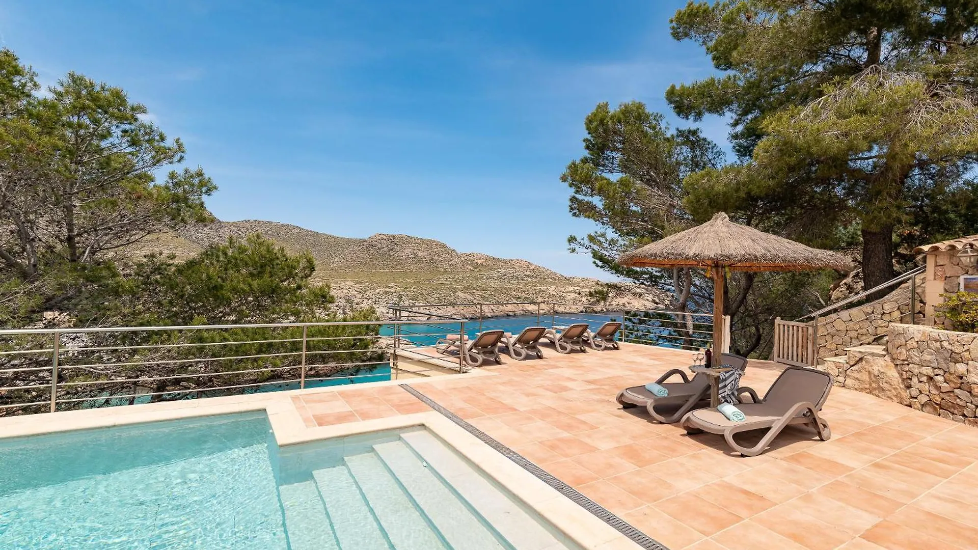 Beach Villa Cala Carbo By Sealand Villas Cala de Sant Vicenc