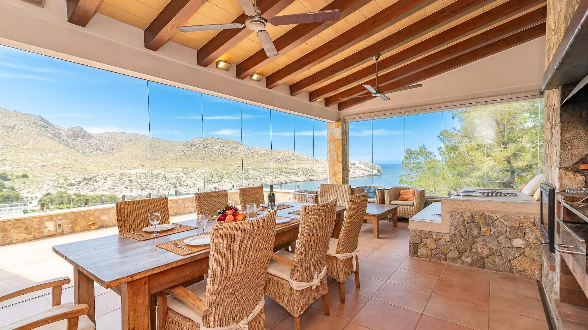 Beach Villa Cala Carbo By Sealand Villas Cala de Sant Vicenc