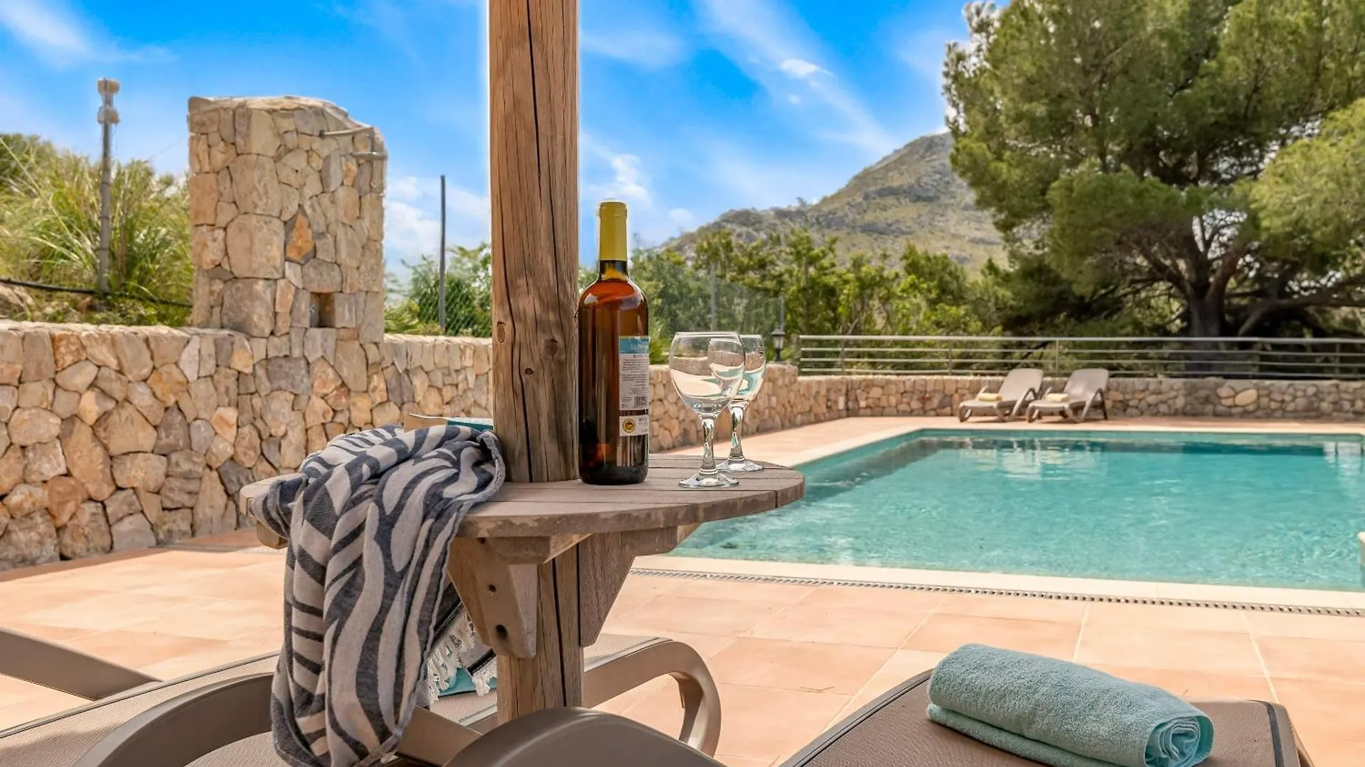 Beach Villa Cala Carbo By Sealand Villas Cala de Sant Vicenc