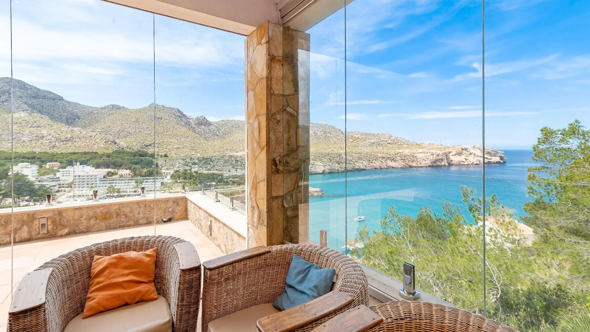 Beach Villa Cala Carbo By Sealand Villas Cala de Sant Vicenc İspanya