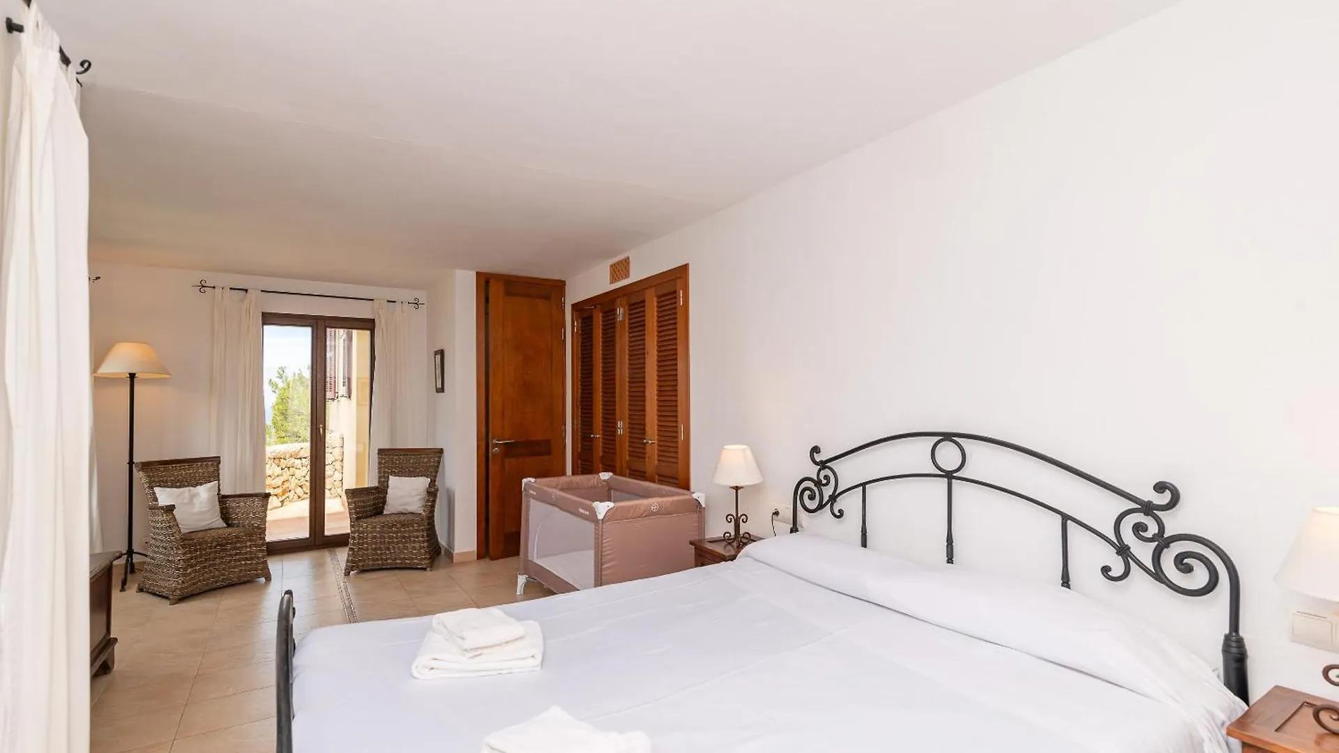Beach Villa Cala Carbo By Sealand Villas Cala de Sant Vicenc