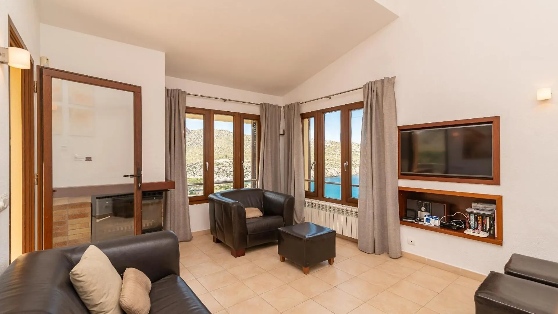 Beach Villa Cala Carbo By Sealand Villas Cala de Sant Vicenc