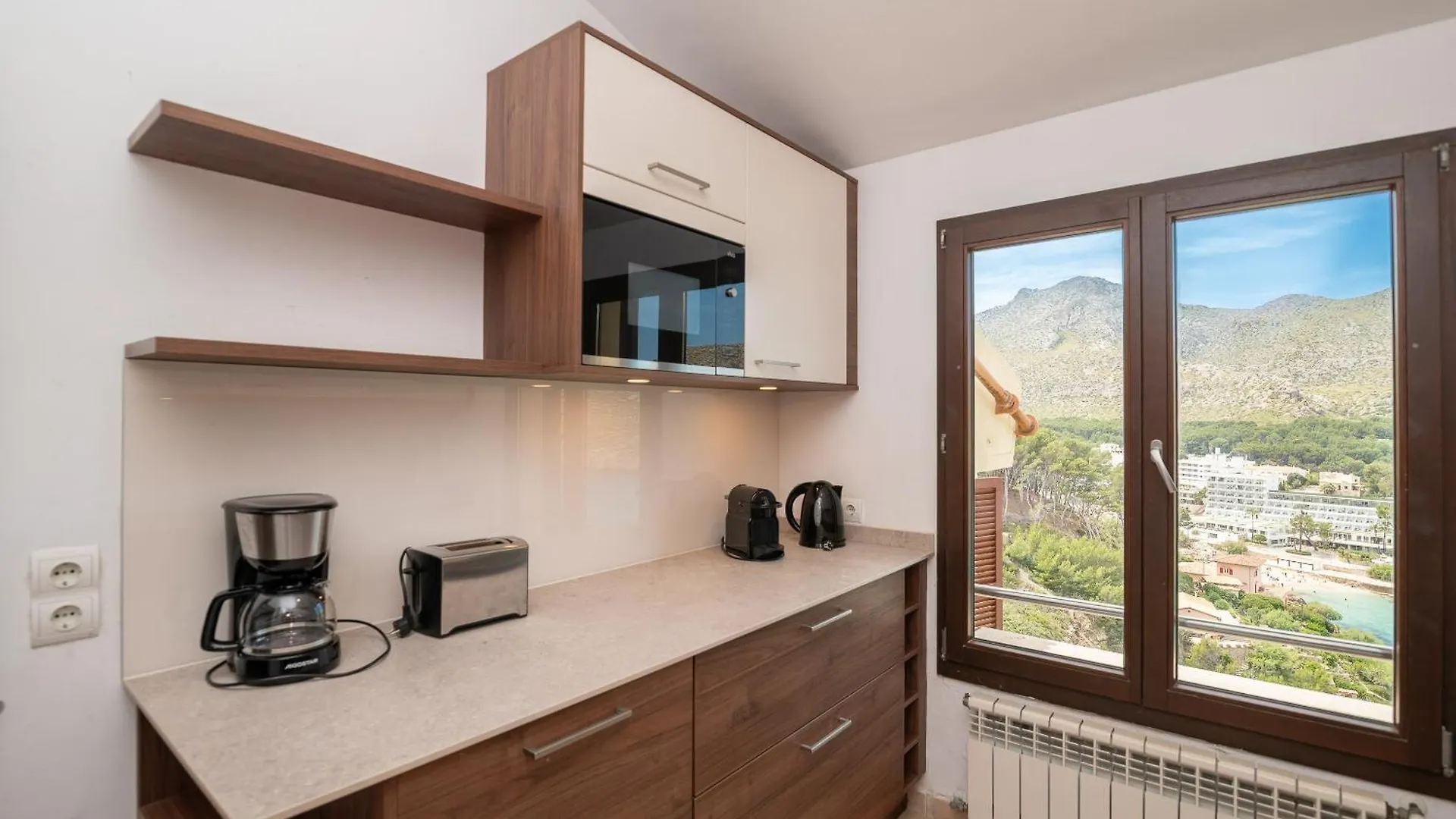 Beach Villa Cala Carbo By Sealand Villas Cala de Sant Vicenc 0*,  İspanya