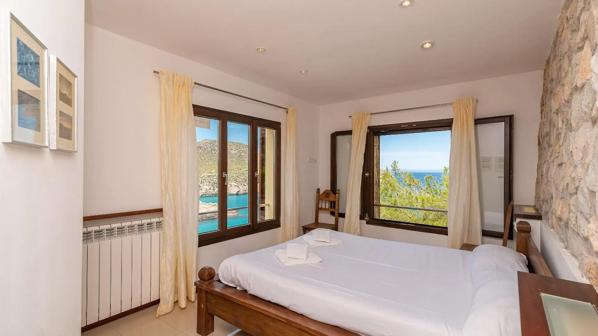 Beach Villa Cala Carbo By Sealand Villas Cala de Sant Vicenc 0*,