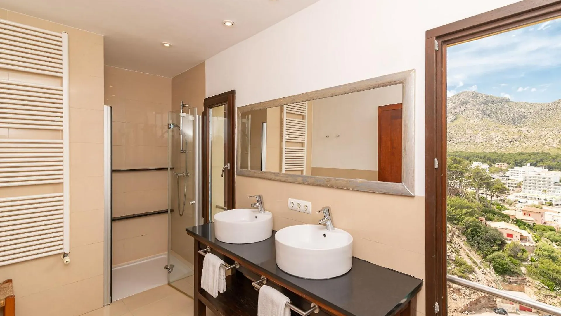 Beach Villa Cala Carbo By Sealand Villas Cala de Sant Vicenc 0*,  スペイン
